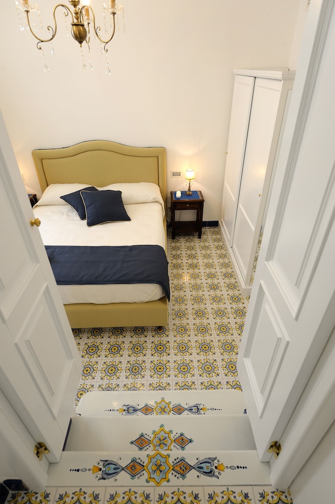 Classic Double Room photo 3