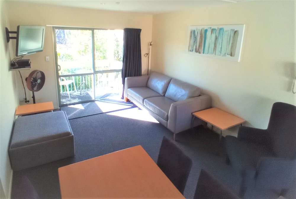 2 Bedroom Apartment - Upper Level