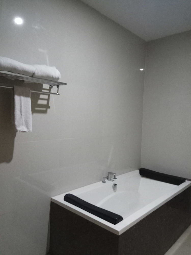 Executive Suite photo 2