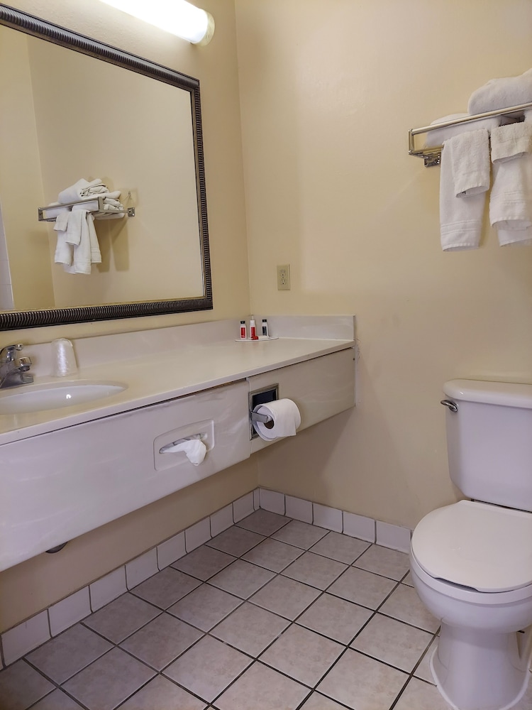 Suite, 1 King Bed, Non Smoking - Photo 6