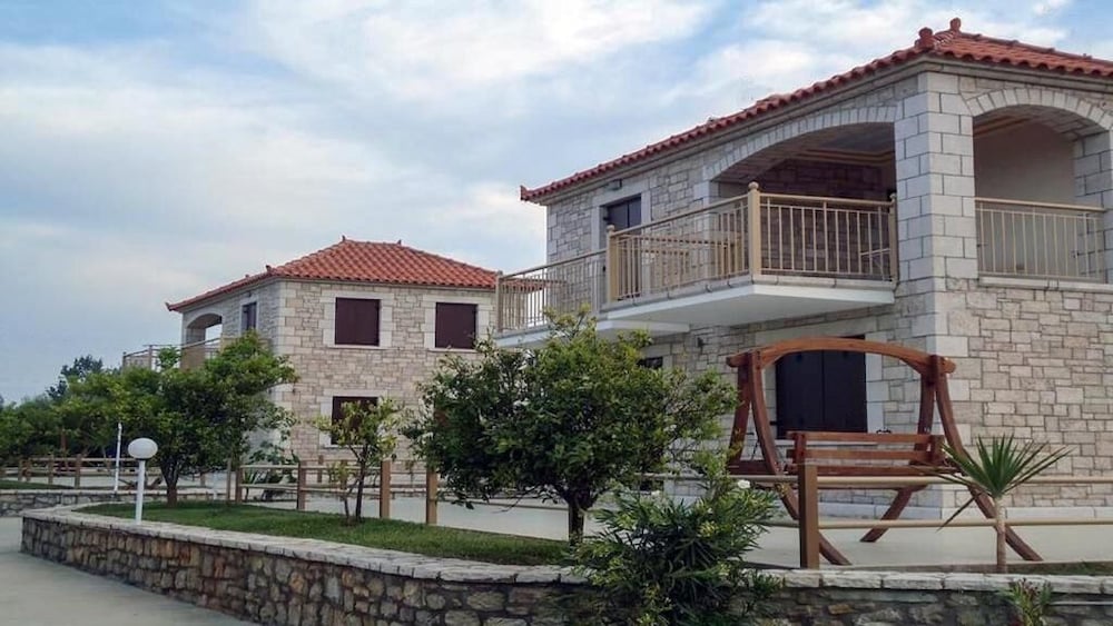 Family Villa, 3 Bedrooms, Pool Access, Sea View photo 2