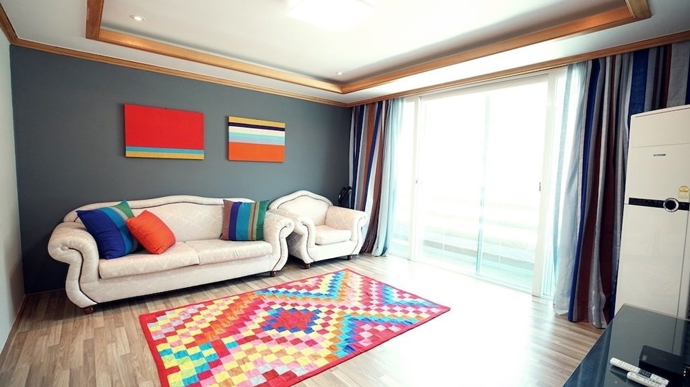 Family House (Pet is not allowed) photo 2