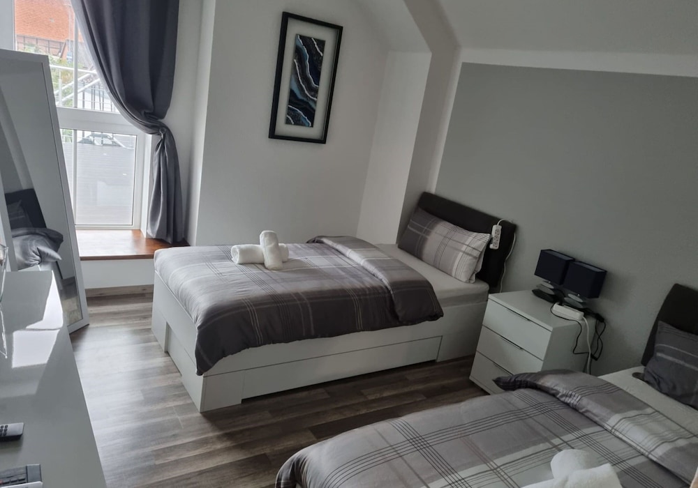 Standard Twin Room, Private Bathroom, Courtyard View photo 3
