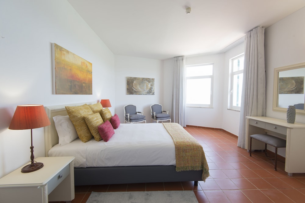 Superior Room, Mountain View