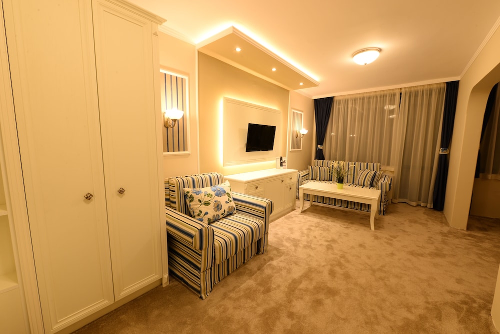 Family Suite, Balcony photo 1