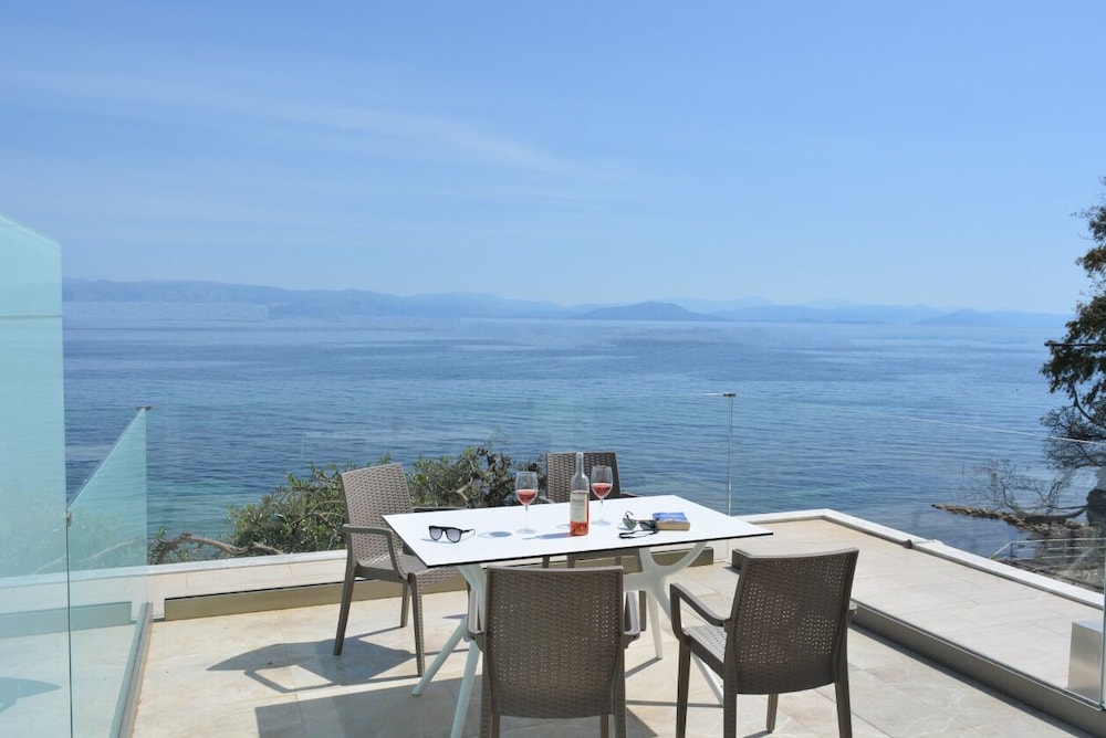 Superior Double or Twin Room, Terrace, Sea View photo 3