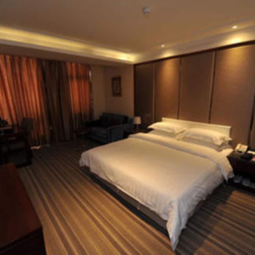 Twin Room, Lake View photo 1