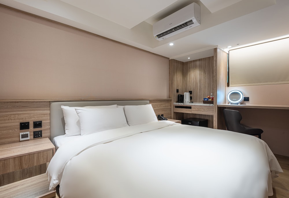 Standard Double Room - Photo 4