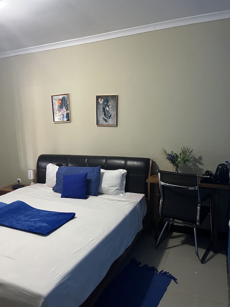 Basic Suite photo 1