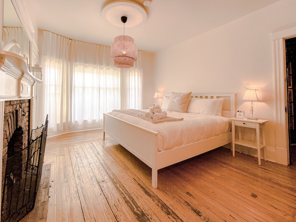 Signature Room, 1 King Bed