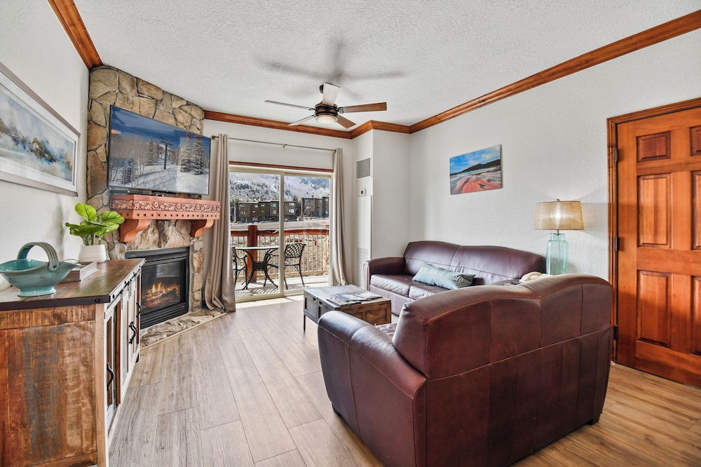 Superior Condo, 1 King Bed with Sofa bed