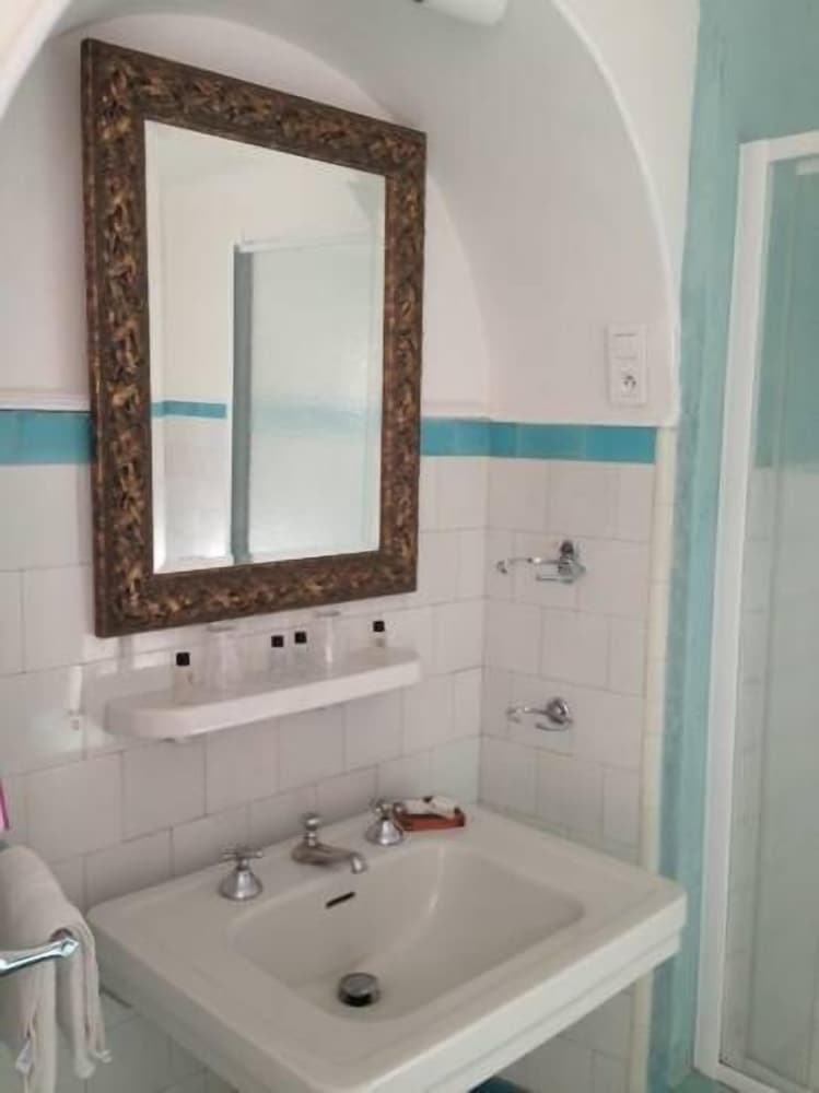 Deluxe Double Room (Turner) photo 3