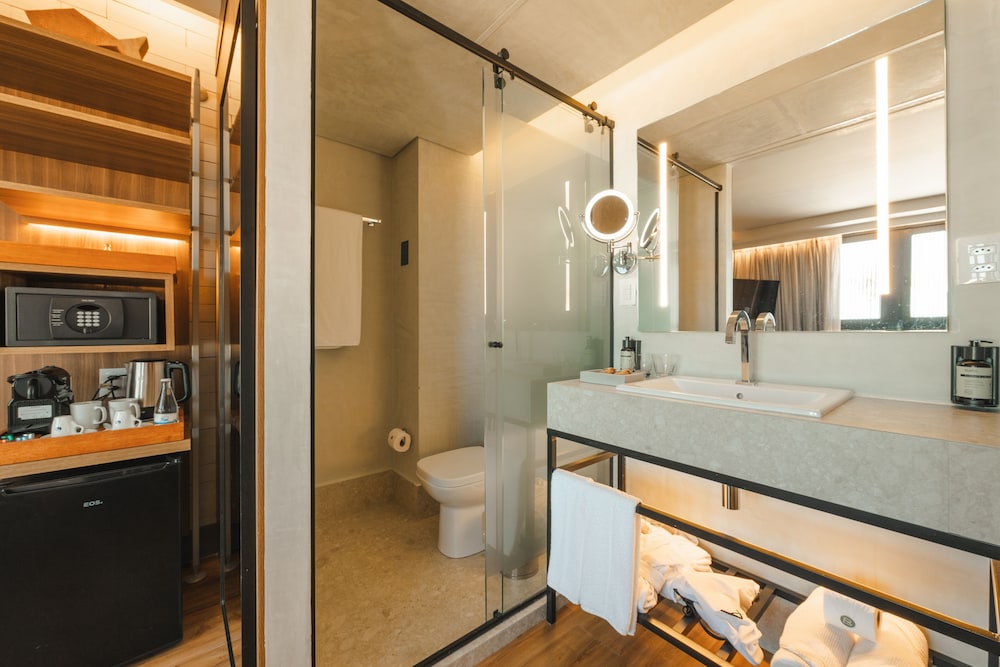 Premium Room - Photo 8