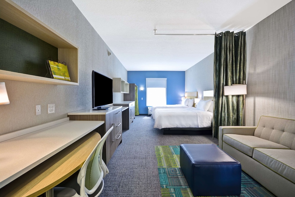 Studio, 2 Queen Beds, Accessible, Bathtub