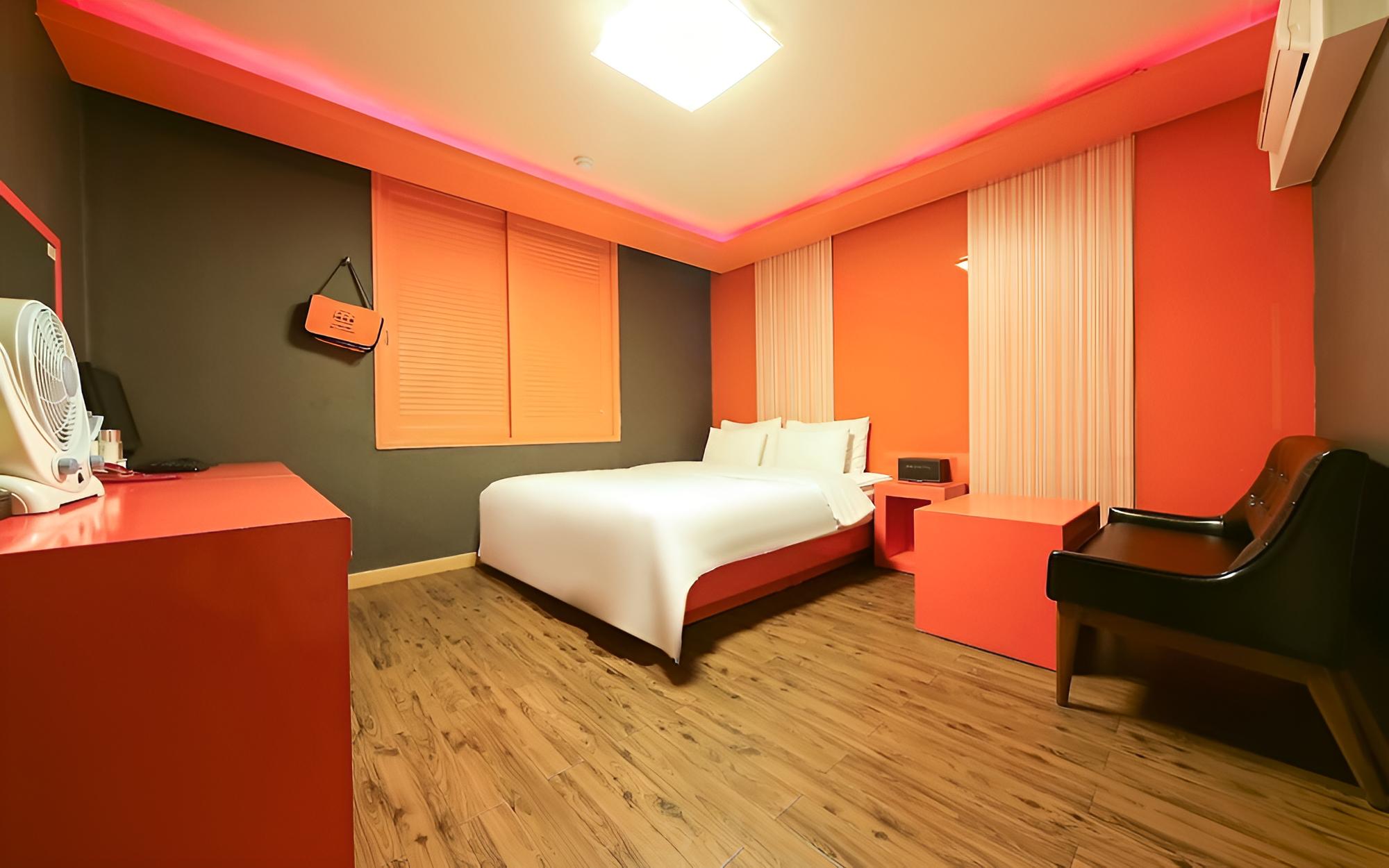 Room (Standard Room) - Photo 1