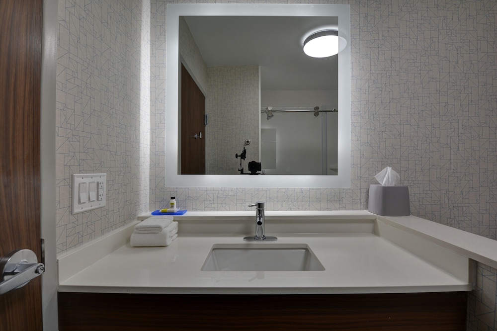 Standard Room, 2 Queen Beds, Accessible (Communications) - Photo 4