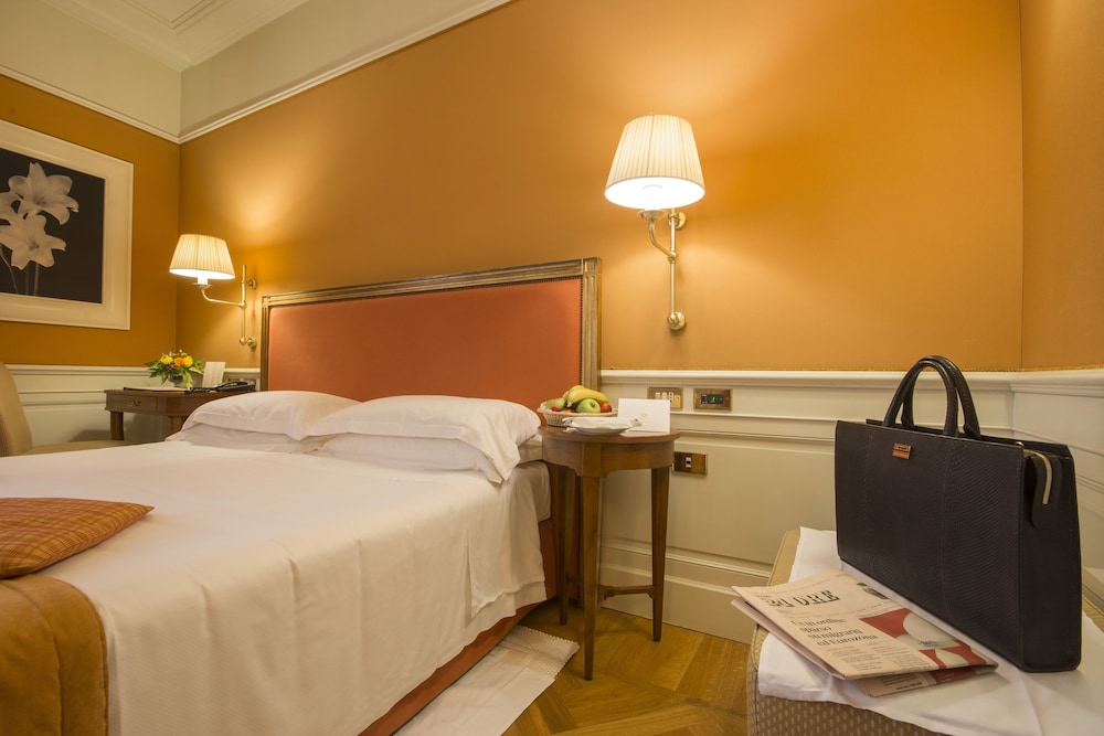 Classic Double Room, 1 King Bed - Photo 8