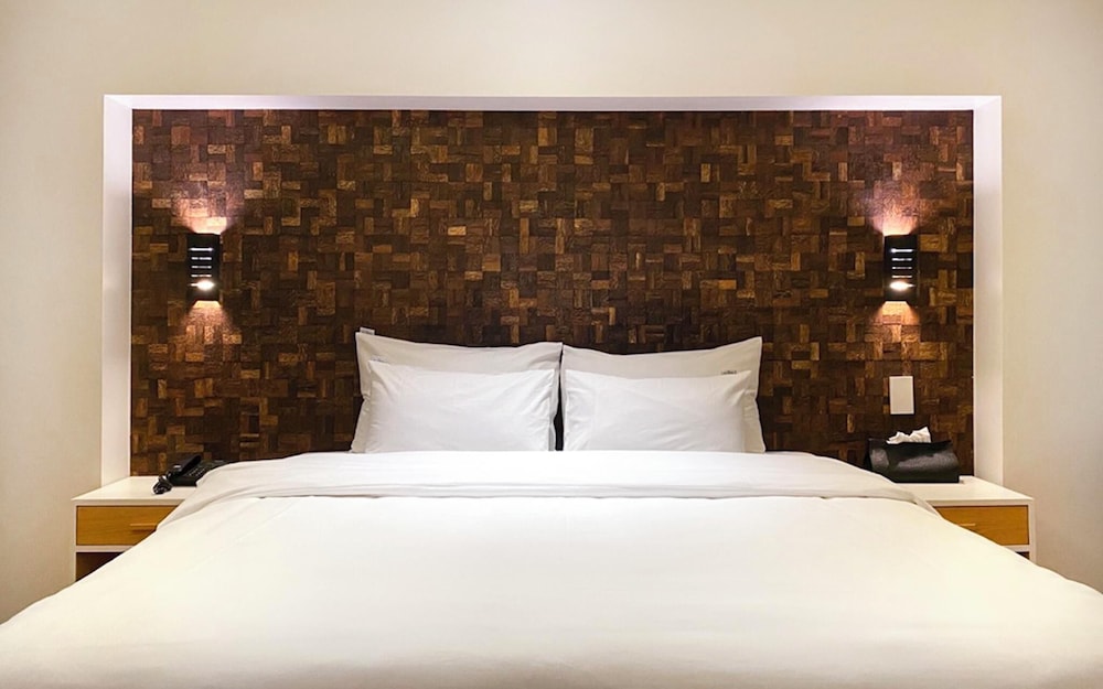 Room (Standard late check-out (accommodatio)