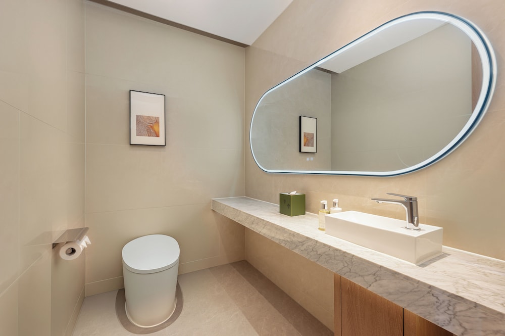 One Bedroom Premium Suite photo 2
