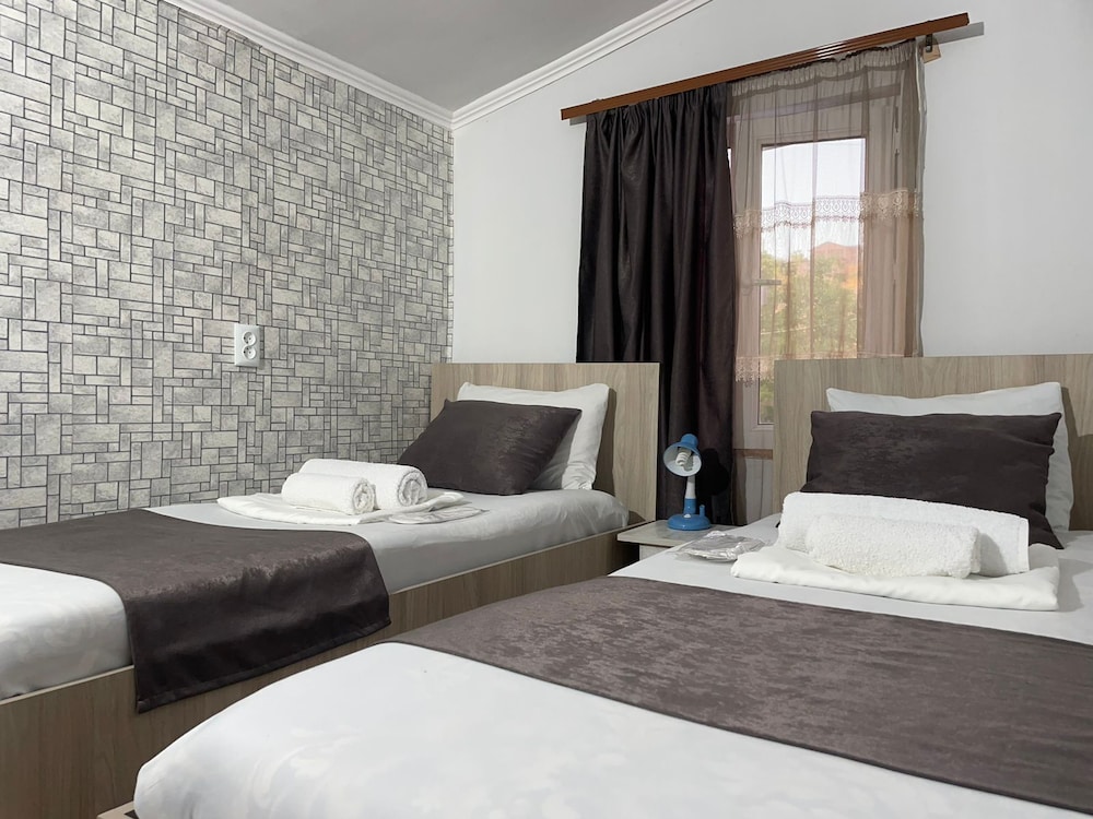 Basic Twin Room photo 1