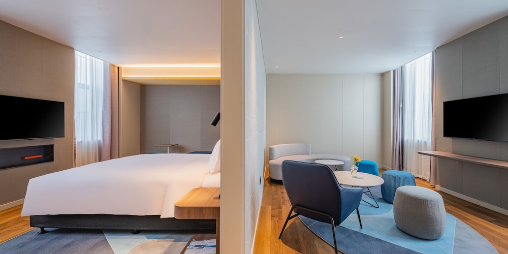 Suite, 1 Bedroom photo 1