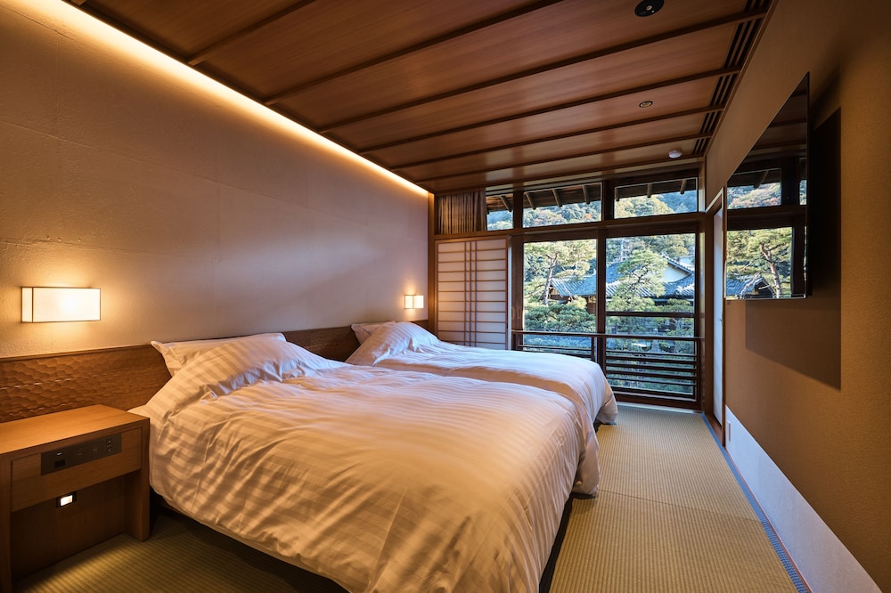 Traditional Room (Japanese-Western)