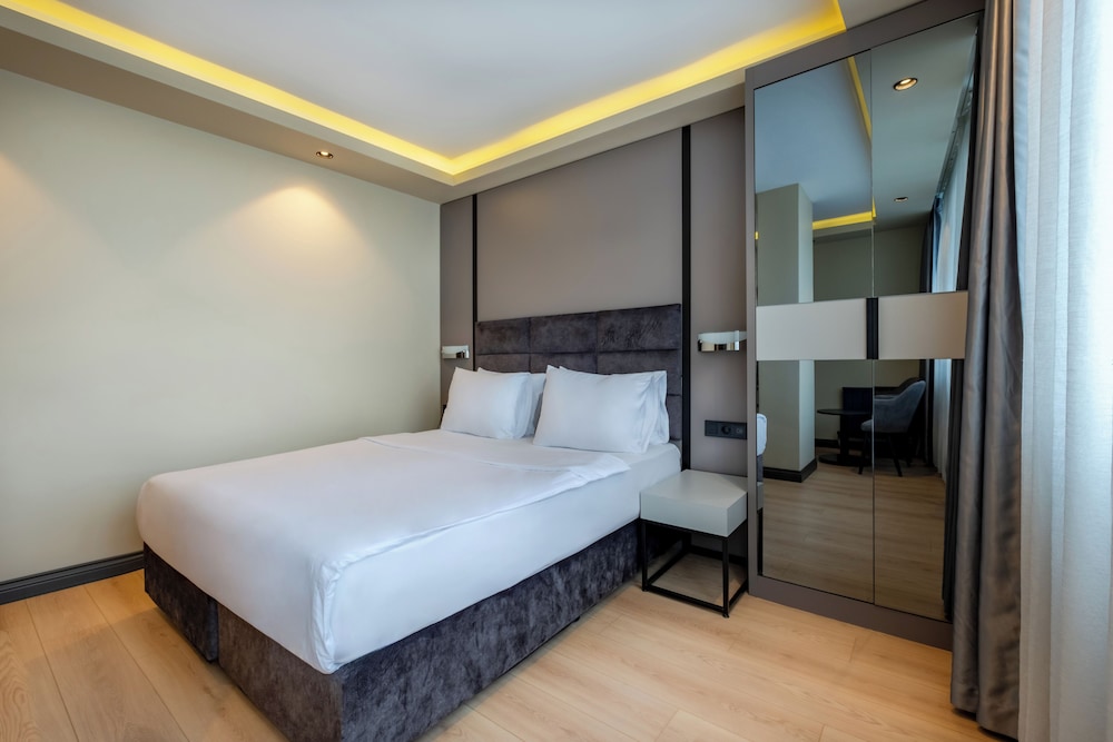 Standard Double Room - Photo 3