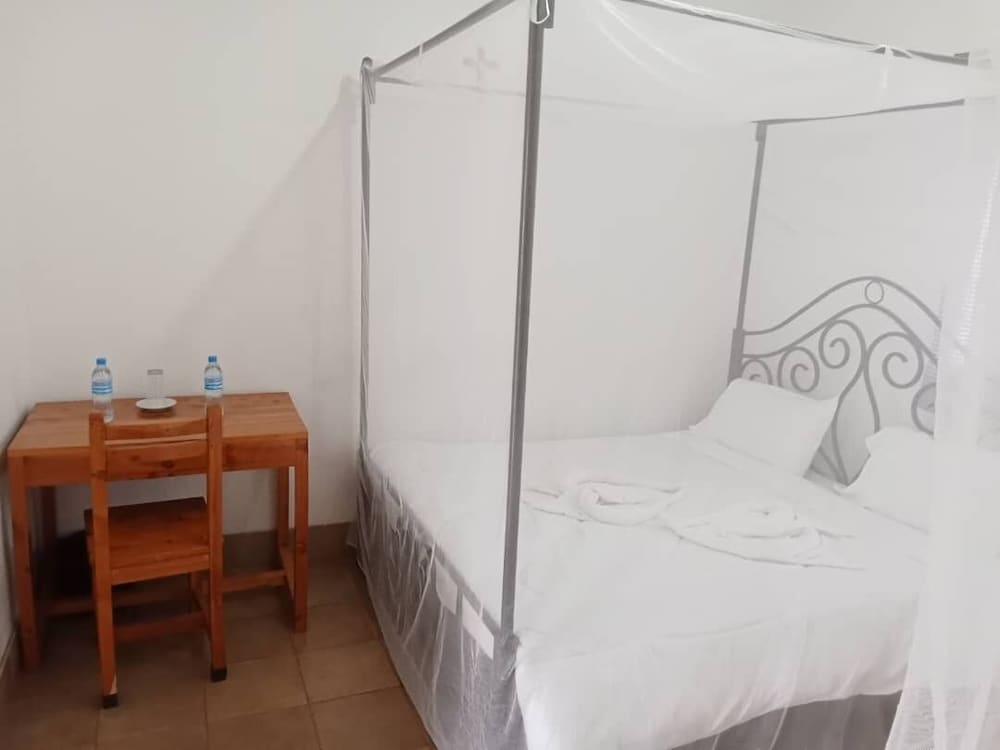Standard Double or Twin Room photo 2