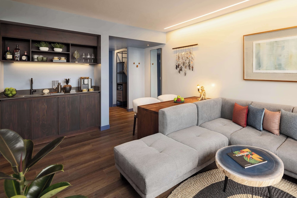 King Suite High Floor photo 1