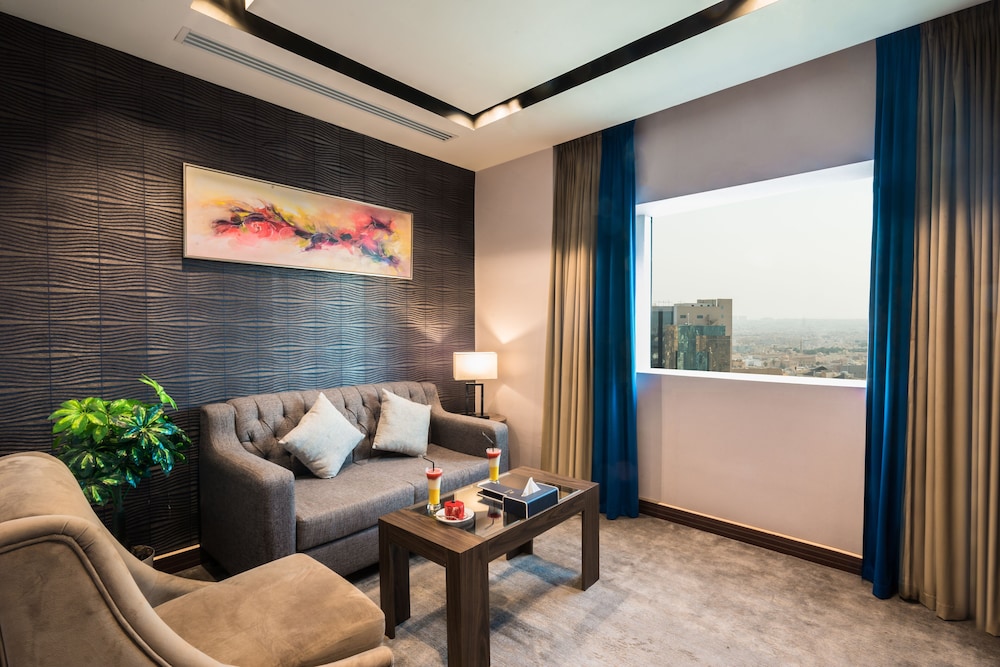 Deluxe king suite - Photo 7