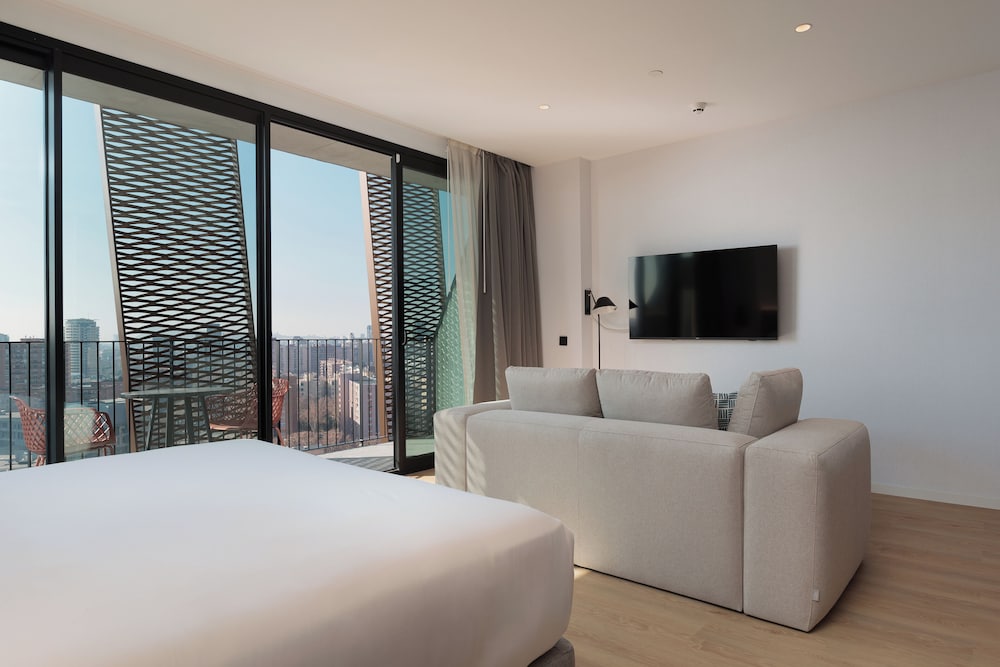 Executive Suite (Panoramic Double Bed) photo 2