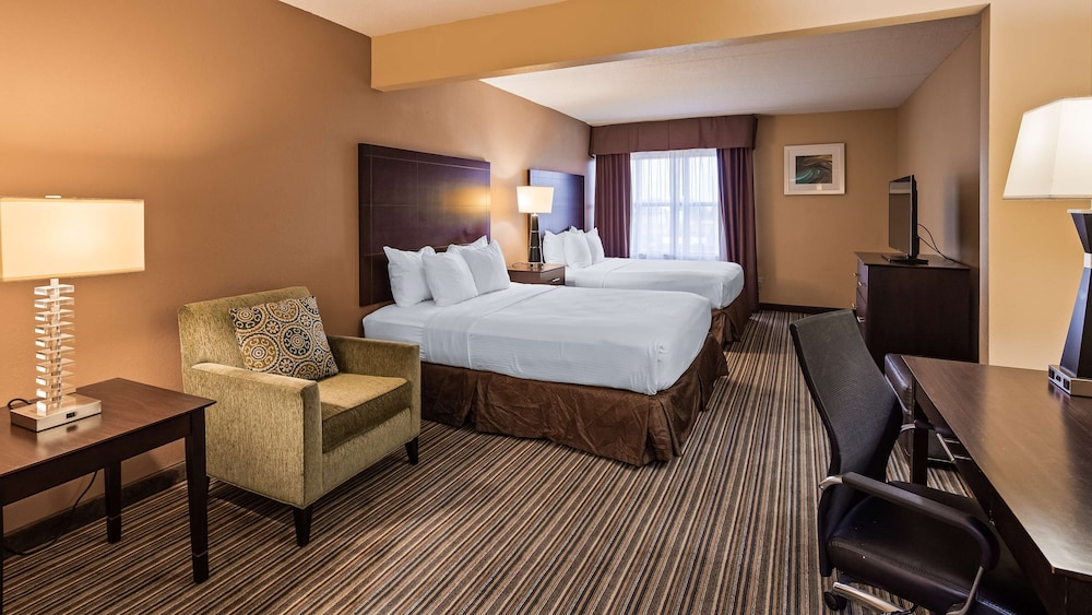 Standard Room, 2 Queen Beds, Accessible, Bathtub