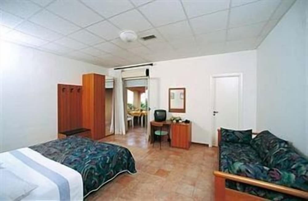 Apartment, Private Bathroom, City View (3 Bedroom Apartment) photo 1