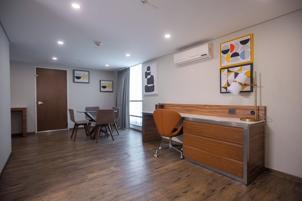 Premium Room - Photo 6