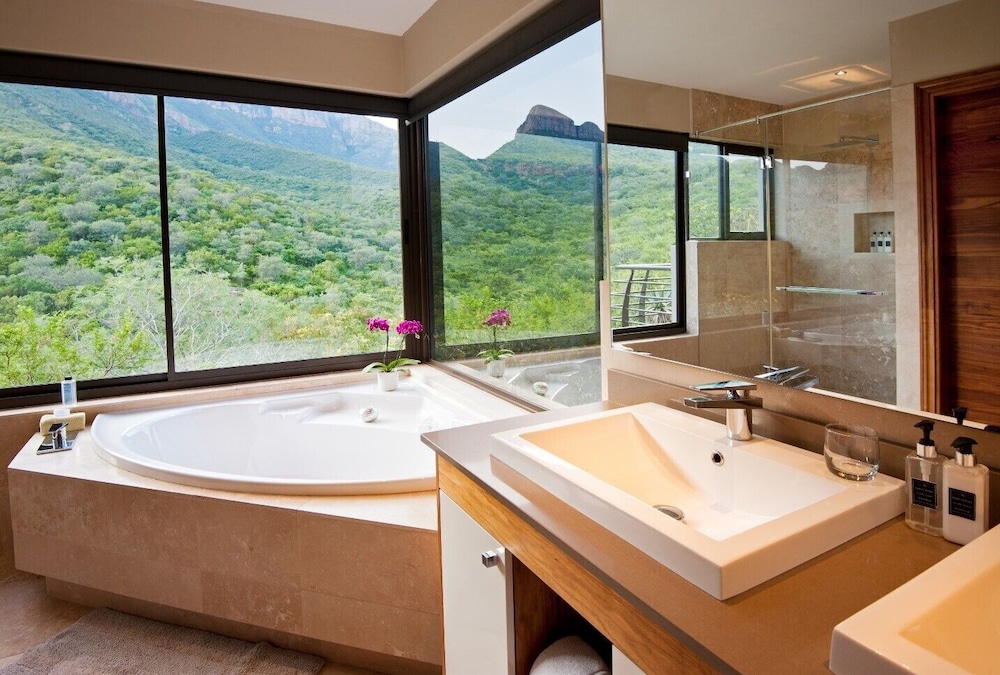 Luxury Suite, Mountain View (Mountain View Suite 1) photo 3