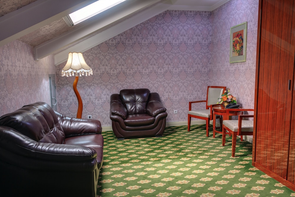 Superior Suite - Photo 4