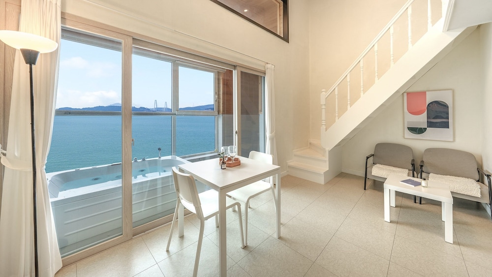 Basic Room, 1 Bedroom (Ocean View A203(SPA))