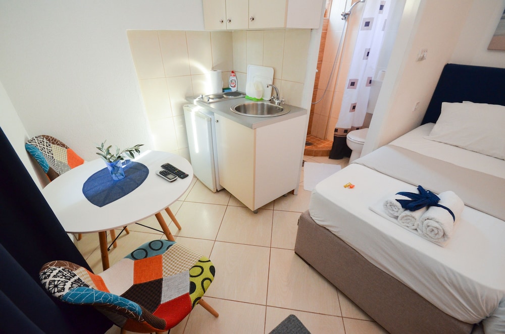 House (2 Bedrooms) photo 1