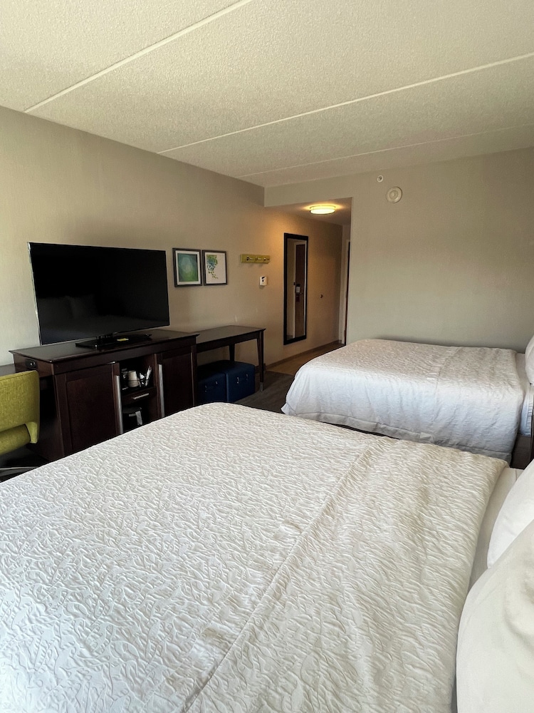 Room, 2 Queen Beds, Accessible, Non Smoking