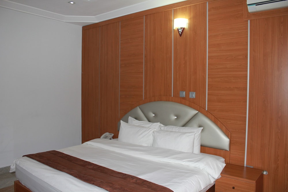 Suite (Ambassador) photo 1