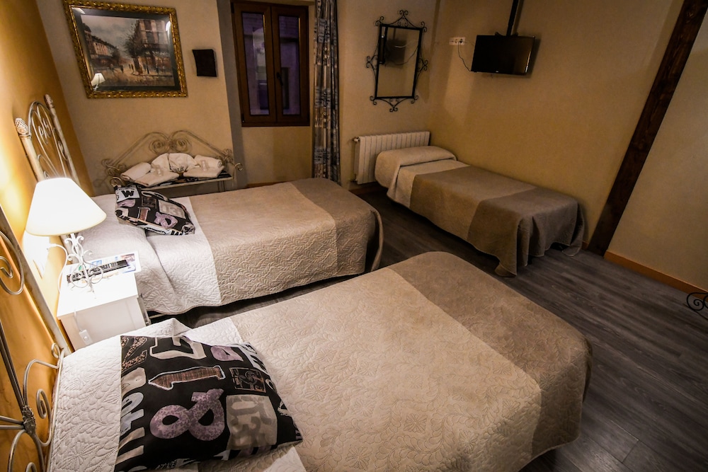 Deluxe Twin Room (Víctor) photo 2
