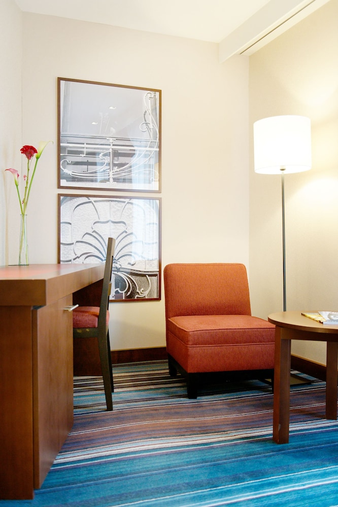 Club Room - Photo 2