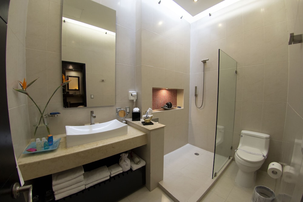 Junior Suite, 2 Double Beds - Photo 14