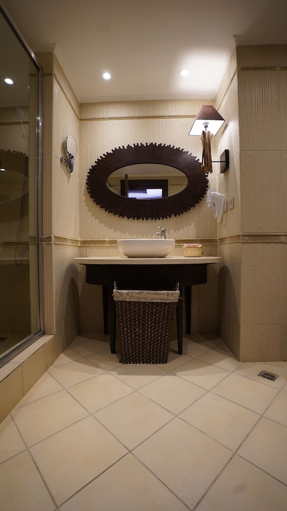 Deluxe Double Room, Pool View - Photo 4