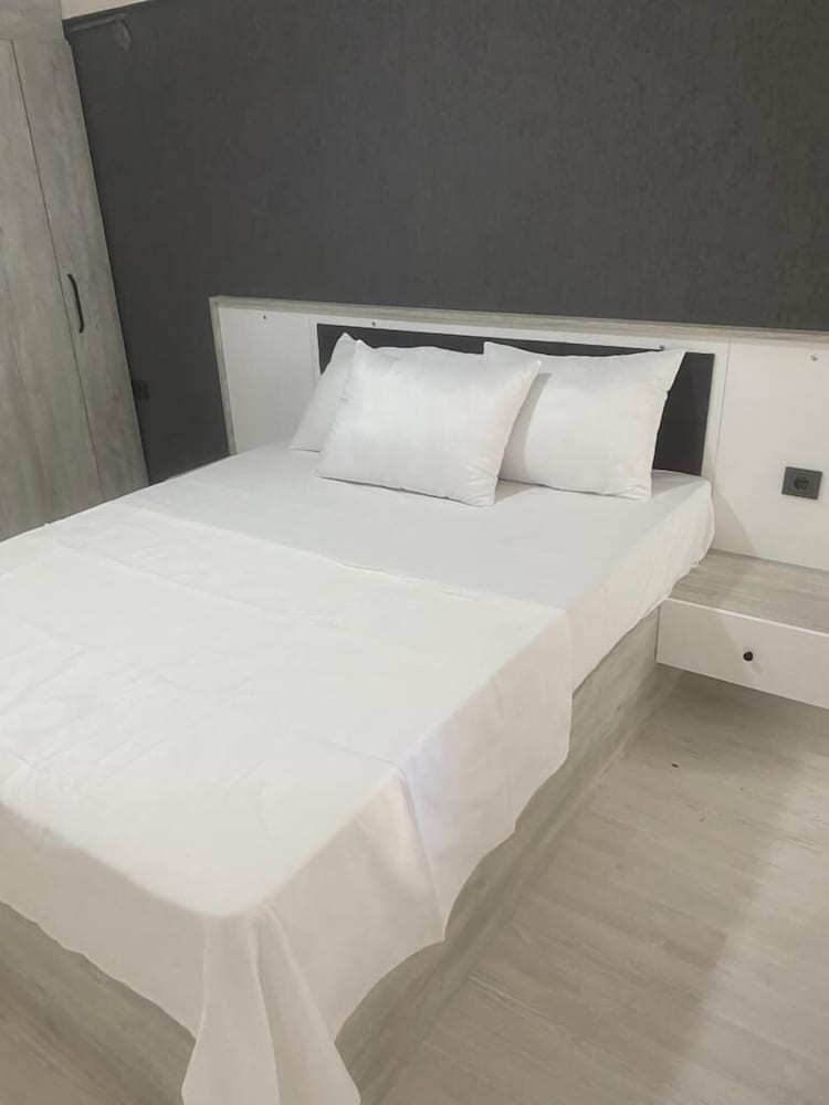 Standard Double Room, Balcony, City View photo 2