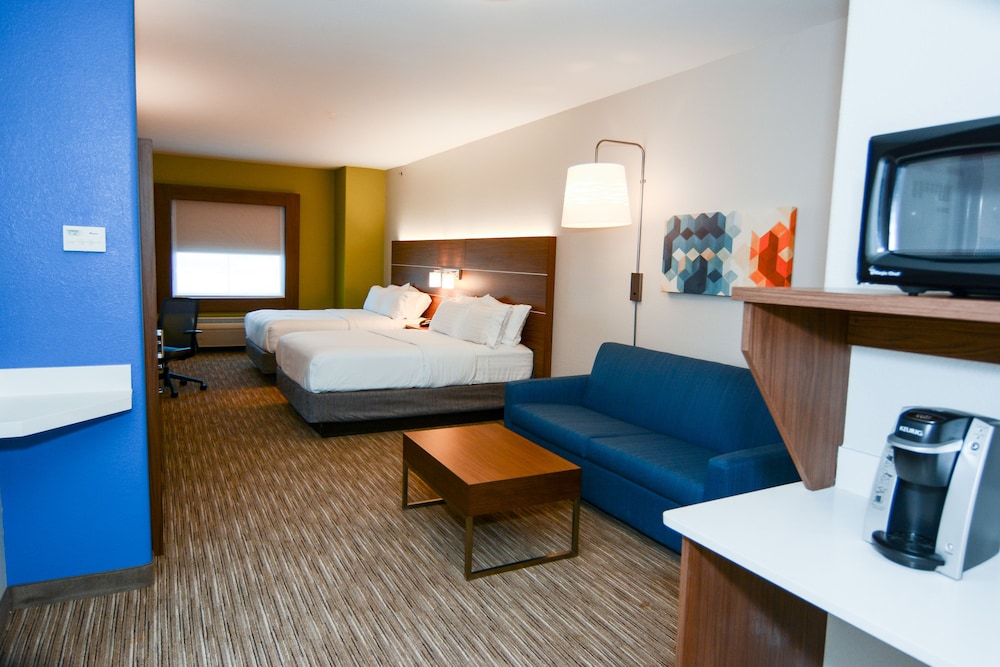 Suite, Multiple Beds - Photo 2
