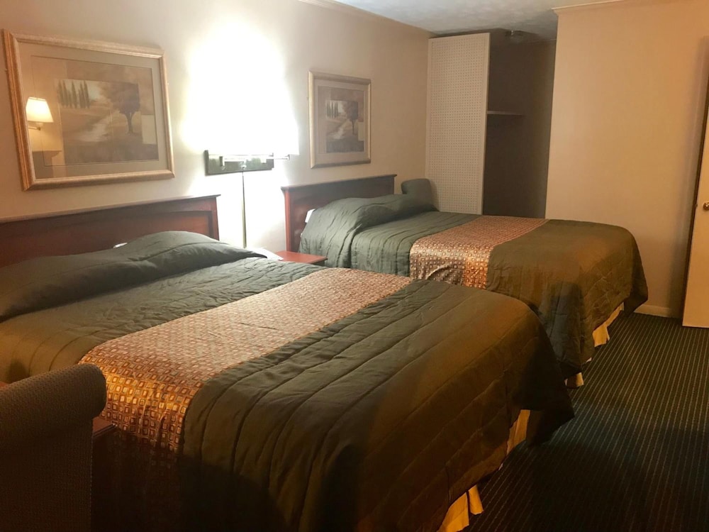 Standard Room, 2 Double Beds, Smoking photo 2