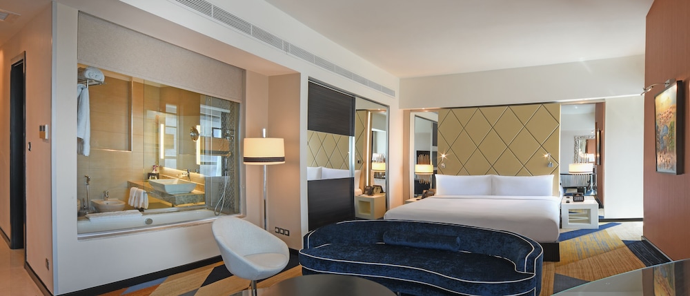 Junior Suite, 1 King Bed - Photo 3