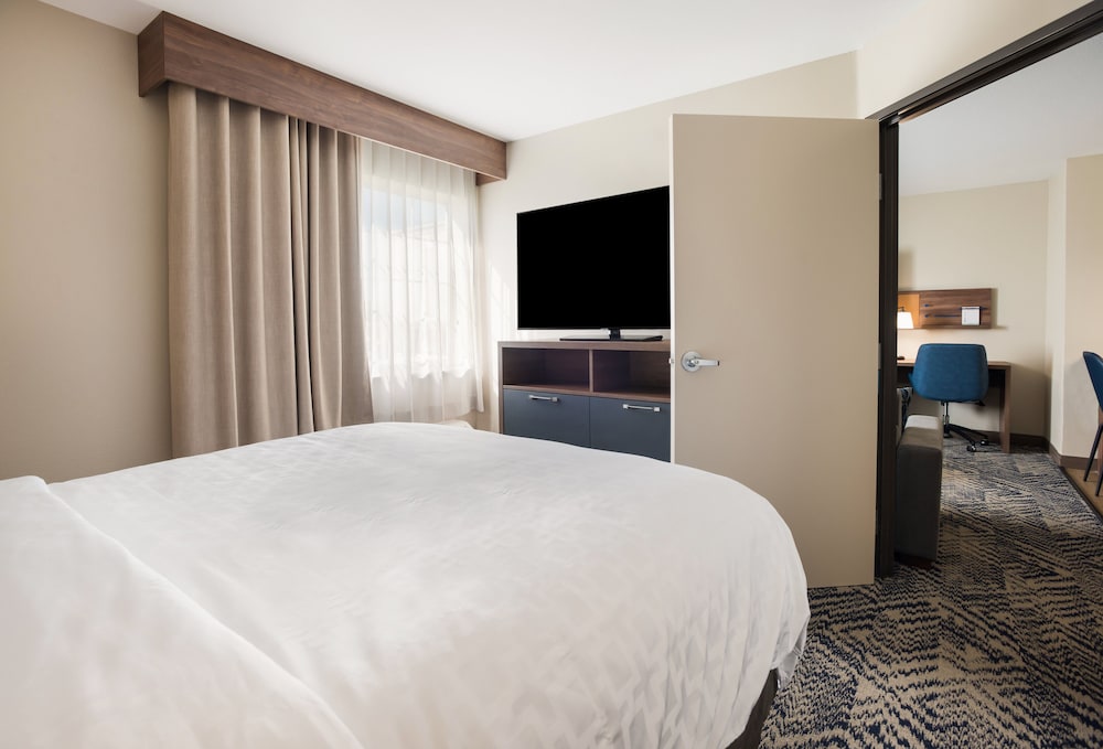 Suite, 1 Bedroom, Accessible (Mobility, Accessible Tub) - Photo 8