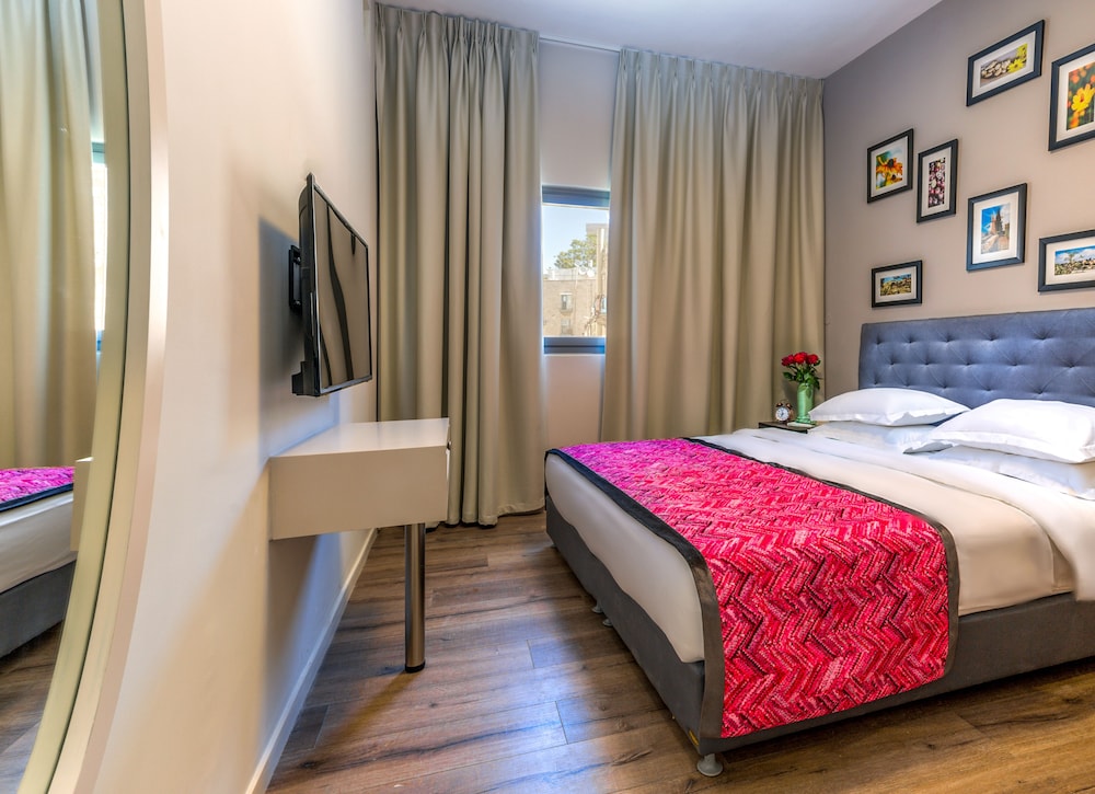 Jaffa 35 Designer One-Bedroom Apartment with Balcony photo 3
